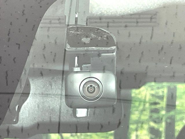 【ドライブレコーダー】ドライブレコーダー装備!走行中はもちろん、あおり運転や事故に遭遇した際、映像で記録し、万一のリスクに備えます。※記録用SDカードはお客様ご自身でご準備いただく必要があります。