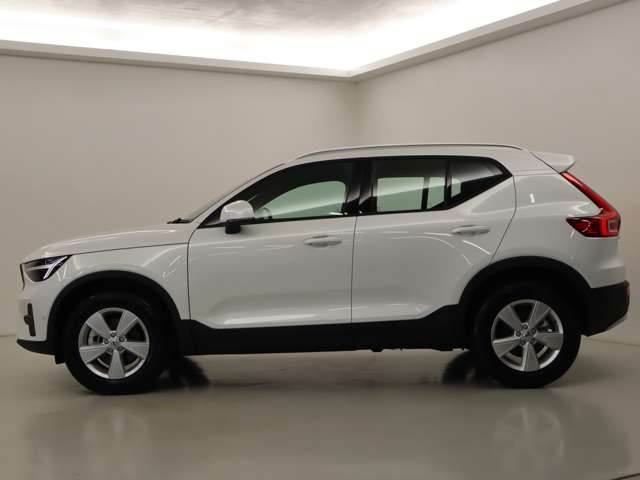 XC40エッセンシャル B3
