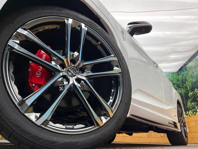 �y22�C���`�A���~�z�C�[���z�O�ςɃ}�b�`�����A���~�z�C�[���𑕒����Ă���܂��B�e��A���~�z�C�[����A�X�^�b�h���X�^�C�����戵�����Ă���܂��B���񂲑��k����������