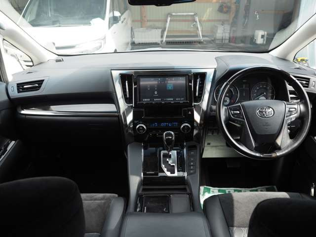 ヴェルファイアハイブリッド 2.5 ZR E-Four 4WD