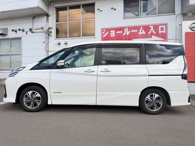 セレナ1.2 e-POWER ハイウェイスターV