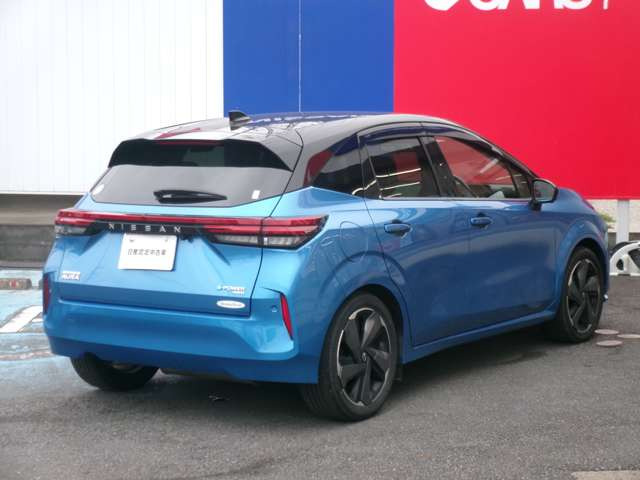 ノートオーラ1.2 G FOUR レザーエディション 4WD