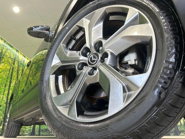 �y����18�C���`�A���~�z�C�[���z�O�ςɃ}�b�`���������A���~�z�C�[���𑕒����Ă���܂��B�e��ЊO�A���~�z�C�[����A�X�^�b�h���X�^�C�����戵�����Ă���܂��B���񂲑��k����������