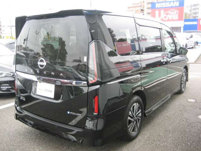 セレナ1.4 e-POWER ハイウェイスターV