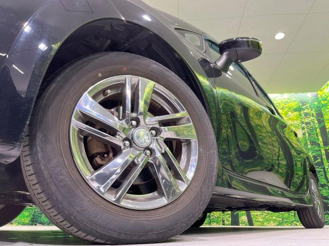 �y15�C���`�A���~�z�C�[���z�O�ςɃ}�b�`�����A���~�z�C�[���𑕒����Ă���܂��B�e��A���~�z�C�[����A�X�^�b�h���X�^�C�����戵�����Ă���܂��B���񂲑��k����������