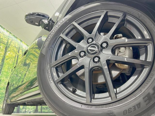 �y����16�C���`�A���~�z�C�[���z�O�ςɃ}�b�`���������A���~�z�C�[���𑕒����Ă���܂��B�e��ЊO�A���~�z�C�[����A�X�^�b�h���X�^�C�����戵�����Ă���܂��B���񂲑��k����������