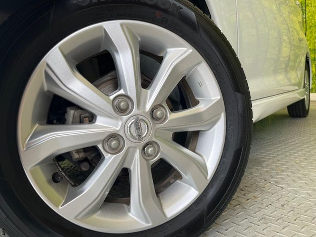 �y����14�C���`�A���~�z�C�[���z�O�ςɃ}�b�`���������A���~�z�C�[���𑕒����Ă���܂��B�e��ЊO�A���~�z�C�[����A�X�^�b�h���X�^�C�����戵�����Ă���܂��B���񂲑��k����������