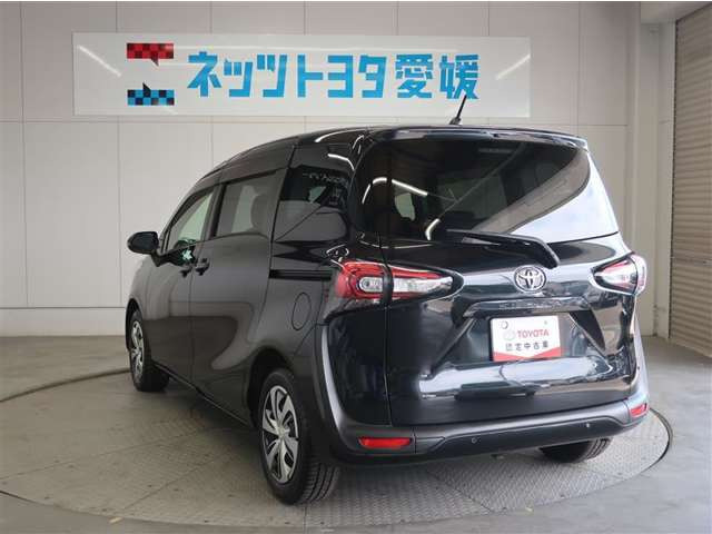 シエンタ1.5 ファンベース G クエロ