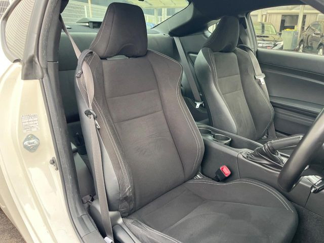 �y��p�X�|�[�c�V�[�g�z�z�[���h���ɗD��A�J�[�u���̑̂������}�����Ă���܂��B�܂��A�̂Ƀt�B�b�g���邩�獘��w�������ɂ����A�����O�h���C�u�⍂�����s�ł����K�ɂ��߂������������܂���