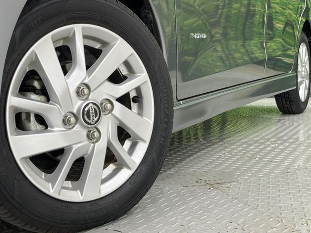 �y����14�C���`�A���~�z�C�[���z�O�ςɃ}�b�`���������A���~�z�C�[���𑕒����Ă���܂��B�e��ЊO�A���~�z�C�[����A�X�^�b�h���X�^�C�����戵�����Ă���܂��B���񂲑��k����������