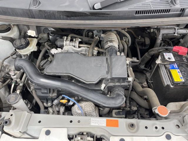 親切・丁寧な専門メカニックスタッフが応対!・車検・点検整備・事故等の修理などアフターサービスも安心。お車のカスタマイズもネクステージのサービススタッフまでご相談ください!