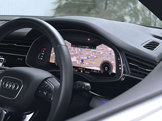 Q855 TFSI クワトロ Sライン 4WD