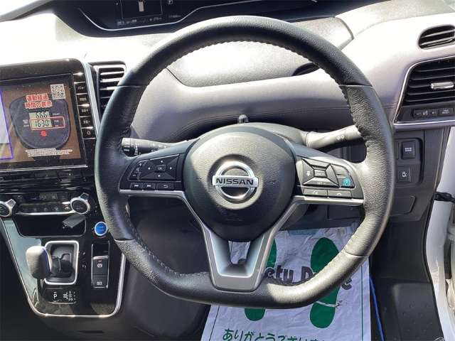 セレナ1.2 e-POWER ハイウェイスターV