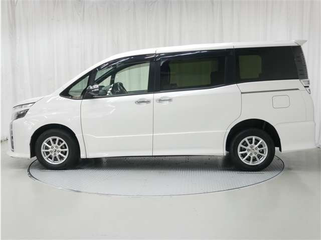 ヴォクシー2.0 ZS 煌 4WD