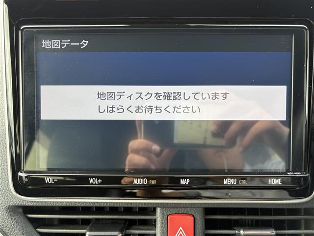 ヴォクシー1.8 ハイブリッド ZS 煌III