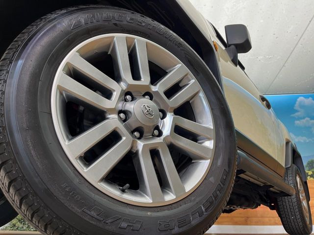 �y�����A���~�z�C�[���z�O�ςɃ}�b�`���������A���~�z�C�[���𑕒����Ă���܂��B�e��ЊO�A���~�z�C�[����A�X�^�b�h���X�^�C�����戵�����Ă���܂��B���񂲑��k����������