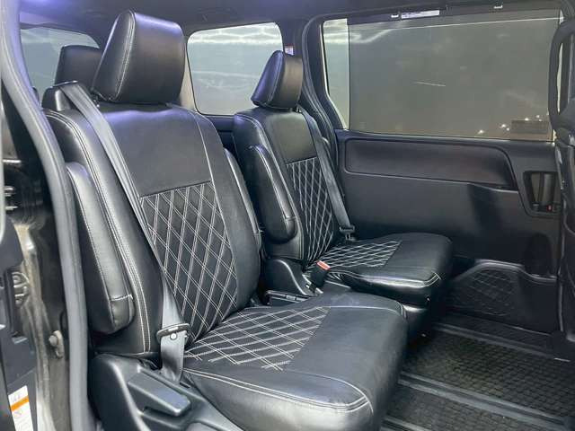 車内もキレイで嫌な臭いもありません☆車内の臭い、汚れが気になる方は内装のスチームクリーナーも施工可能です♪