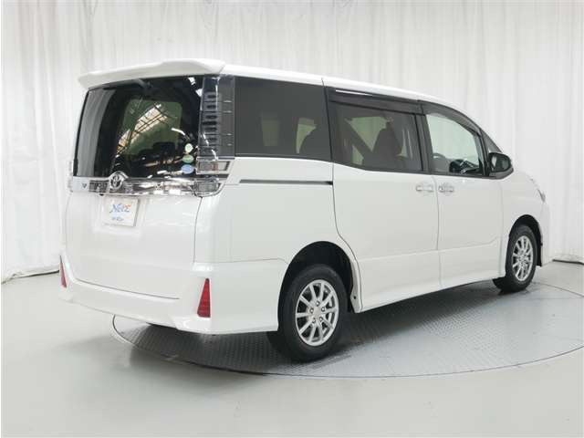 ヴォクシー2.0 ZS 煌 4WD