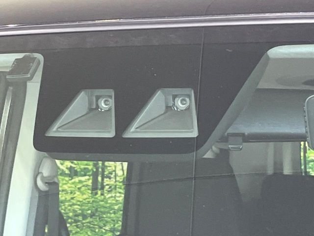 【トヨタセーフティセンス】走行中に前方の車両等を認識し、衝突しそうな時は警報とブレーキで衝突回避と被害軽減をアシスト。より安全にドライブをお楽しみいただけます。
