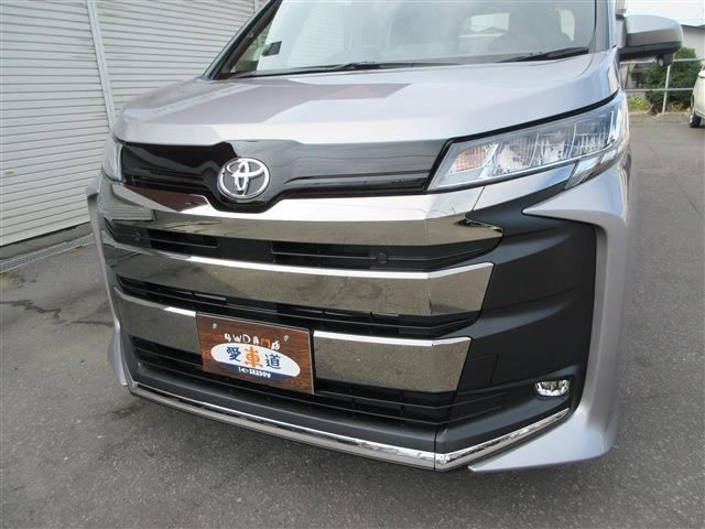 ノア1.8 ハイブリッド S-G E-Four 4WD