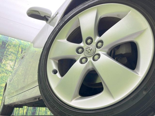 �y����17�C���`�A���~�z�C�[���z�O�ςɃ}�b�`���������A���~�z�C�[���𑕒����Ă���܂��B�e��ЊO�A���~�z�C�[����A�X�^�b�h���X�^�C�����戵�����Ă���܂��B���񂲑��k����������