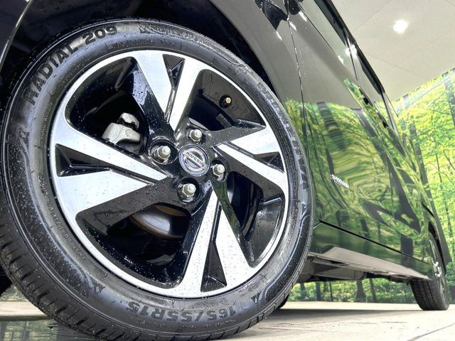 �y����15�C���`�A���~�z�C�[���z�O�ςɃ}�b�`���������A���~�z�C�[���𑕒����Ă���܂��B�e��ЊO�A���~�z�C�[����A�X�^�b�h���X�^�C�����戵�����Ă���܂��B���񂲑��k����������