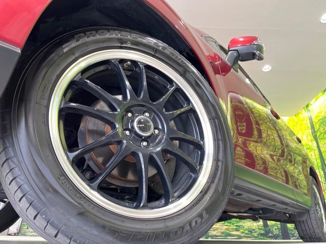 �y18�C���`�A���~�z�C�[���z�O�ςɃ}�b�`�����A���~�z�C�[���𑕒����Ă���܂��B�e��A���~�z�C�[����A�X�^�b�h���X�^�C�����戵�����Ă���܂��B���񂲑��k����������