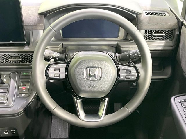 【ステアリングスイッチ】運転中、前方から目線をそらすことなく、オーディオ等の操作が可能な便利機能!安心&快適なドライブを演出してくれます♪