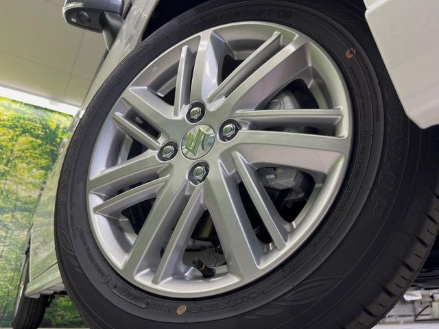 �y����15�C���`�A���~�z�C�[���z�O�ςɃ}�b�`���������A���~�z�C�[���𑕒����Ă���܂��B�e��ЊO�A���~�z�C�[����A�X�^�b�h���X�^�C�����戵�����Ă���܂��B���񂲑��k����������