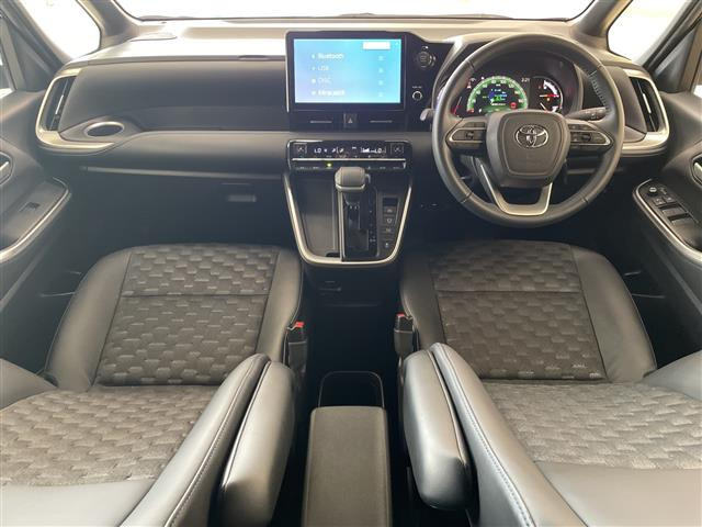 ヴォクシー2.0 S-Z 4WD