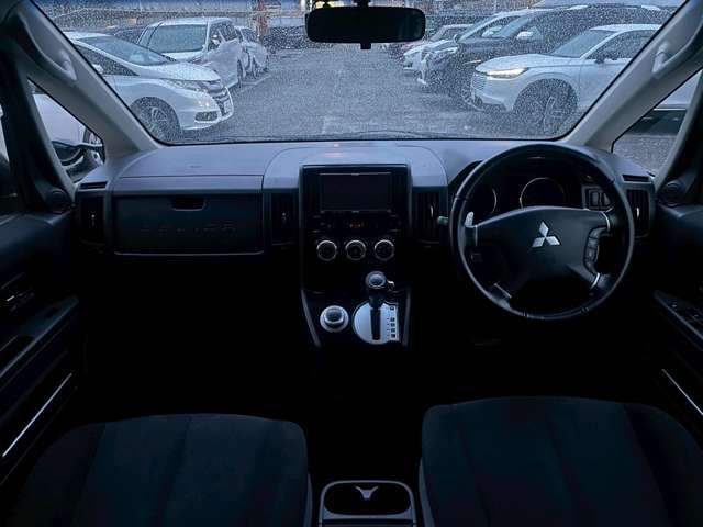 ���Ɍ����s�ɃZ�_���ESUV�𒆐S�Ɂw���l�ł����i�x�œW�����Ă���ǎ����ÎԐ��X�ł��B���̗��C�����Ȃ��̎ԗ�����Ŏ�舵��!�B�֐��n��ōł������ȉ��i���ŗǎ��Ԃ����񋟂ł���悤�w�߂Ă���܂��B
