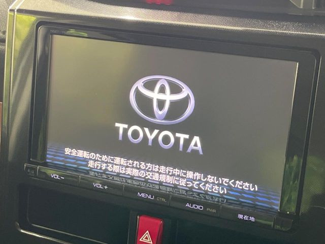 �y�����i�r�z�l�C�̏����i�r�𑕔����Ă���܂��B�i�r�̎g���₷���͂������A�I�[�f�B�I�@�\���[��!�L�����v�◷�s�͂������A�ʋ΂┃�����ȂǕ��i�̃h���C�u���y�����Ȃ�͂���