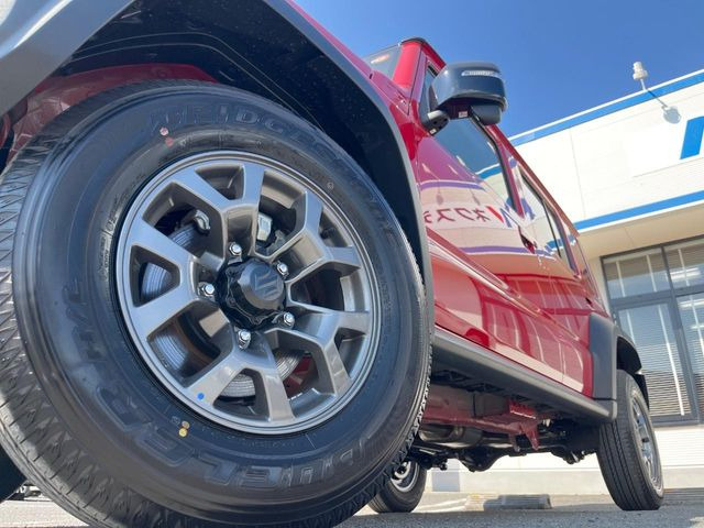 �y����15 �C���`�A���~�z�C�[���z�O�ςɃ}�b�`���������A���~�z�C�[���𑕒����Ă���܂��B�e��ЊO�A���~�z�C�[����A�X�^�b�h���X�^�C�����戵�����Ă���܂��B���񂲑��k����������