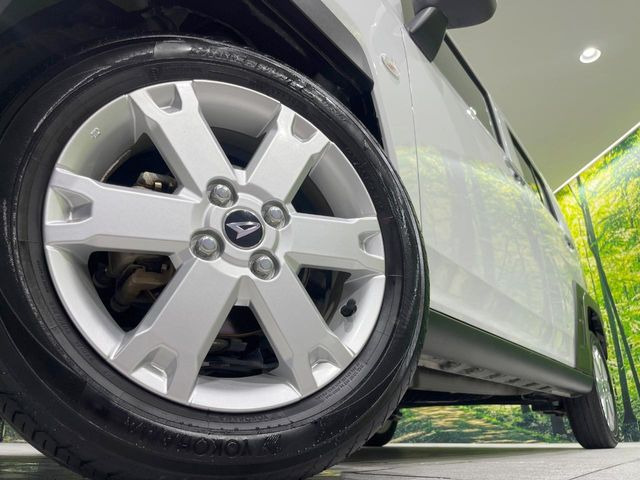 �y����15�C���`�A���~�z�C�[���z�O�ςɃ}�b�`���������A���~�z�C�[���𑕒����Ă���܂��B�e��ЊO�A���~�z�C�[����A�X�^�b�h���X�^�C�����戵�����Ă���܂��B���񂲑��k����������