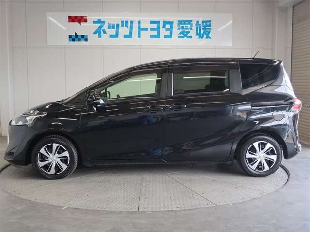 シエンタ1.5 ファンベース G クエロ