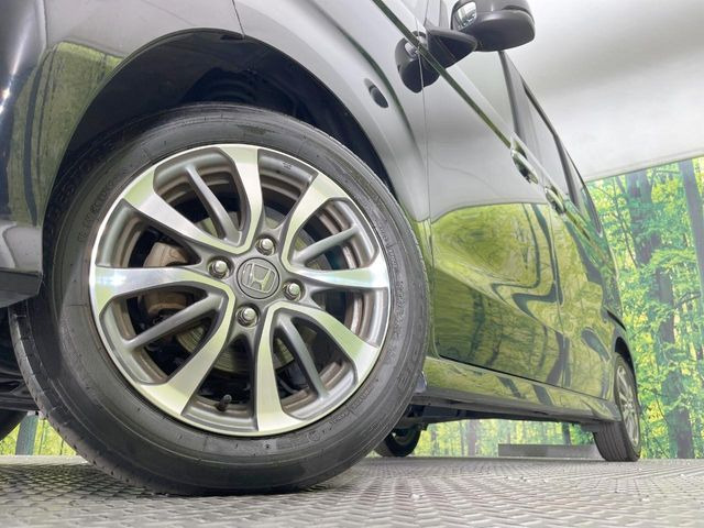 �y�����A���~�z�C�[���z�O�ςɃ}�b�`���������A���~�z�C�[���𑕒����Ă���܂��B�e��ЊO�A���~�z�C�[����A�X�^�b�h���X�^�C�����戵�����Ă���܂��B���񂲑��k����������