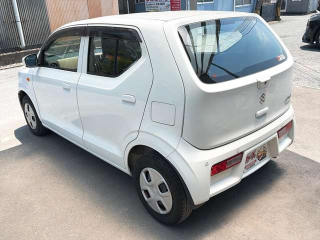 ���X�ł͌y�����Ԃ��畁�ʎԂ܂ŕ��L���I�[�����[�J�[�̎Ԏ�E�F�E�O���[�h��L�x�ɑ����Ă���܂��B