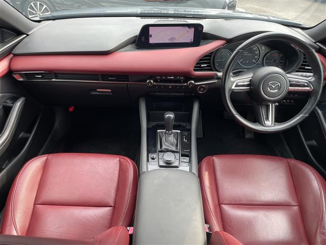 MAZDA3ファストバック1.8 XD バーガンディ セレクション