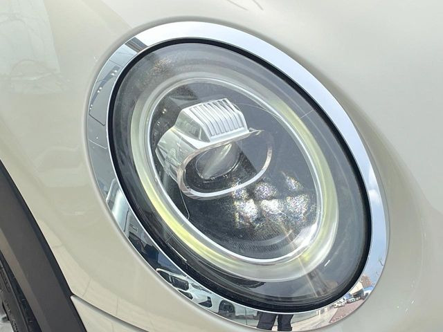 ��LED�w�b�h���C�g:��ԑ��s�����ǍD�Ȏ��E���m�ۂ����S���ĉ^�]�ł��鍂�P�xLED�w�b�h���C�g�𑕔�!�_�����x�������A����d�͂��}�����Ă��܂��B