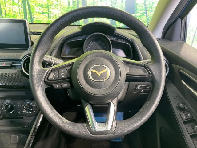 【ステアリングスイッチ】運転中、前方から目線をそらすことなく、オーディオ等の操作が可能な便利機能!安心&快適なドライブを演出してくれます♪