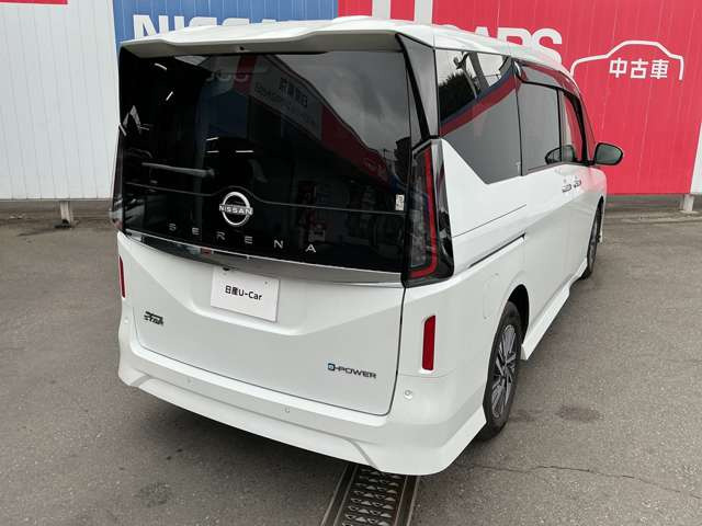 セレナ1.4 e-POWER ハイウェイスターV