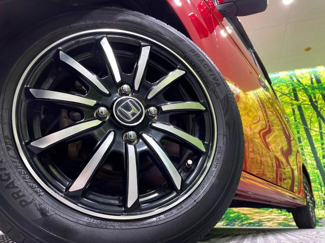 �y����14�C���`�A���~�z�C�[���z�O�ςɃ}�b�`���������A���~�z�C�[���𑕒����Ă���܂��B�e��ЊO�A���~�z�C�[����A�X�^�b�h���X�^�C�����戵�����Ă���܂��B���񂲑��k����������