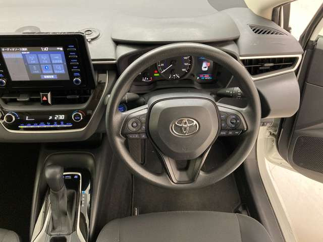 カローラツーリング1.8 ハイブリッド G-X E-Four 4WD