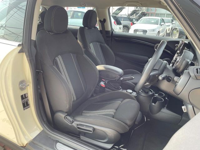 ���V�[�g�̎g�p��:�j��E�ւ�������Ȃ��A�����̒ʂ肫�ꂢ�ȏ�Ԃ��ێ����Ă���܂��B�܂��A�����N���[�j���O�E�R�[�e�B���O�����p�����������܂��B