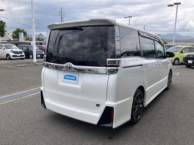ヴォクシー2.0 ZS GR スポーツ