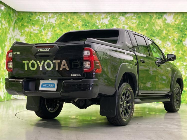 ハイラックス2.4 Z レボ ロッコ エディション ディーゼル 4WD