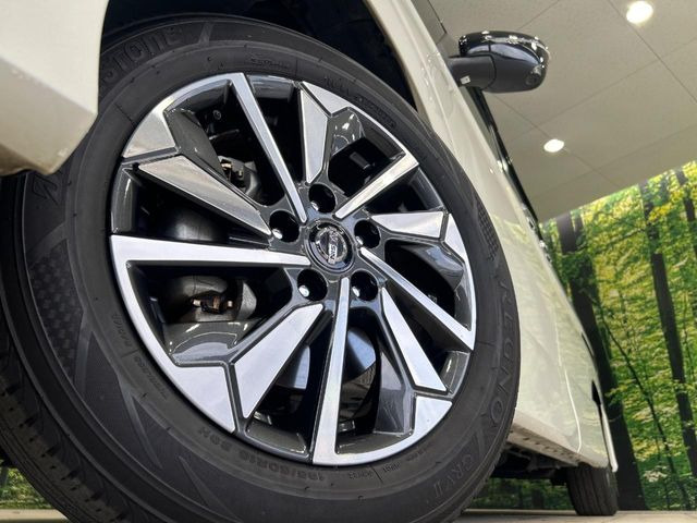 �y����16�C���`�A���~�z�C�[���z�O�ςɃ}�b�`���������A���~�z�C�[���𑕒����Ă���܂��B�e��ЊO�A���~�z�C�[����A�X�^�b�h���X�^�C�����戵�����Ă���܂��B���񂲑��k����������