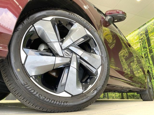 �y����17�C���`�A���~�z�C�[���z�O�ςɃ}�b�`���������A���~�z�C�[���𑕒����Ă���܂��B�e��ЊO�A���~�z�C�[����A�X�^�b�h���X�^�C�����戵�����Ă���܂��B���񂲑��k����������