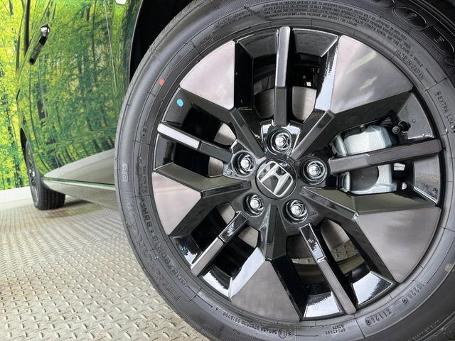 �y����16�C���`�A���~�z�C�[���z�O�ςɃ}�b�`���������A���~�z�C�[���𑕒����Ă���܂��B�e��ЊO�A���~�z�C�[����A�X�^�b�h���X�^�C�����戵�����Ă���܂��B���񂲑��k����������