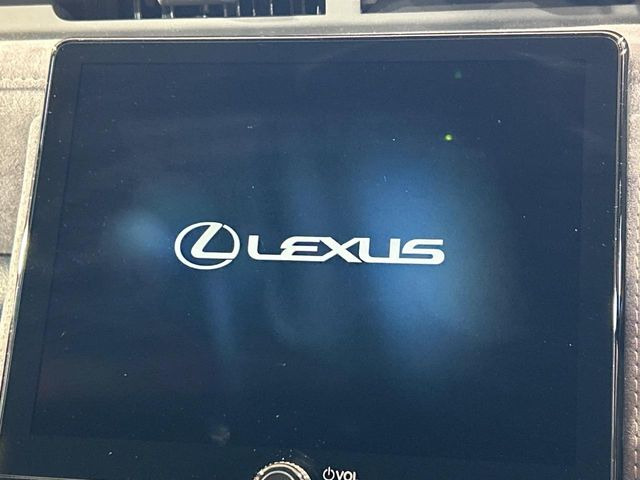 �y9.8�C���` �f�B�X�v���C�I�[�f�B�I�z���ʂ̃f�B�X�v���C��AppleCarPlay��AndroidAuto�����p�\�B�傫�ȉ�ʂŃX�}�z�i�r�A�v���������p���������܂���